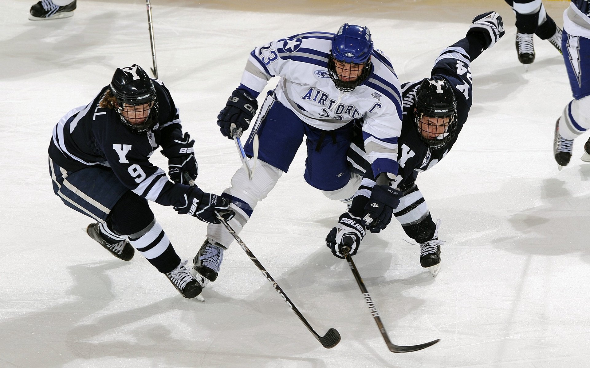 强敌相遇:球场上的火花四溅,精彩连连,强敌cut